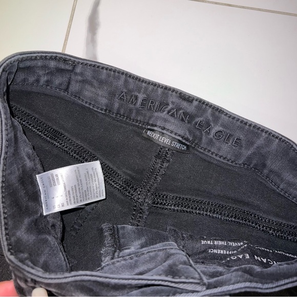 American Eagle high rise ripped knees skinny jeans - Picture 4 of 4